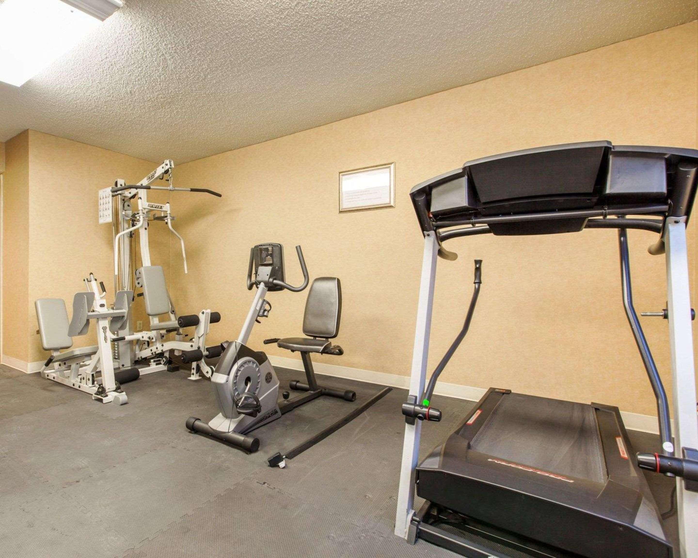 Comfort & Near March Air Reserve Base Hotel 3*
