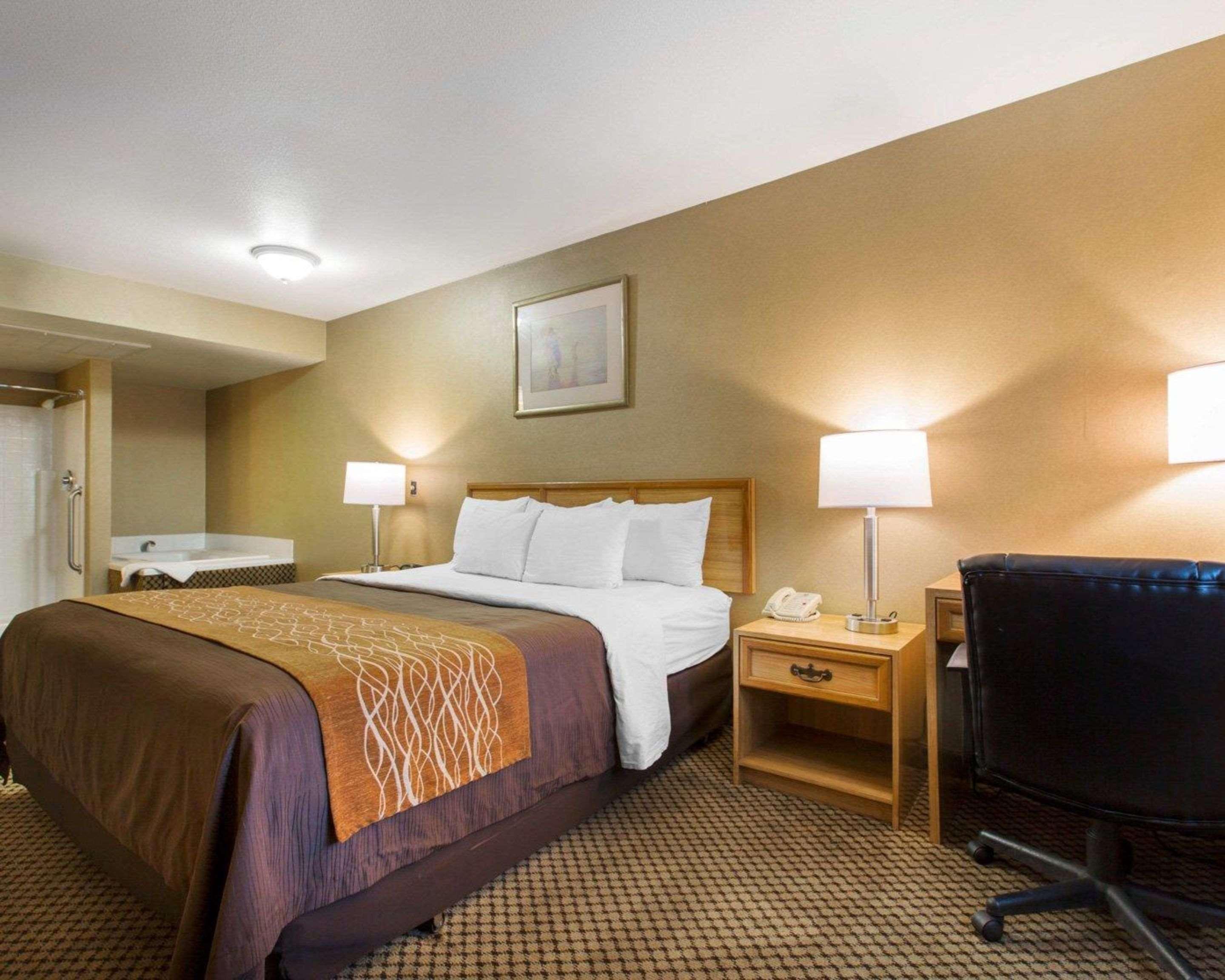 Comfort & Near March Air Reserve Base Hotel 3*