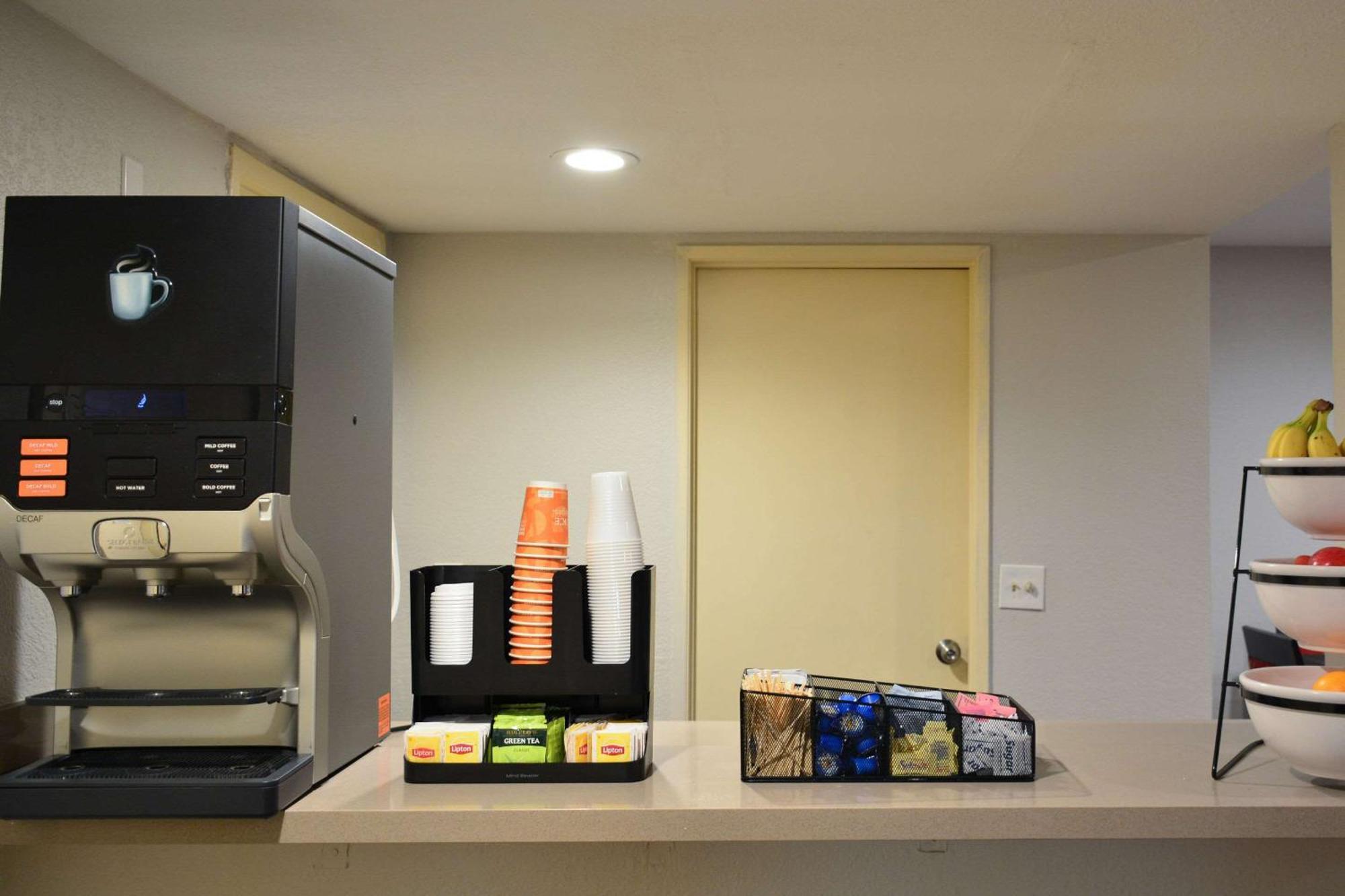 Comfort & Near March Air Reserve Base Hotel 3*