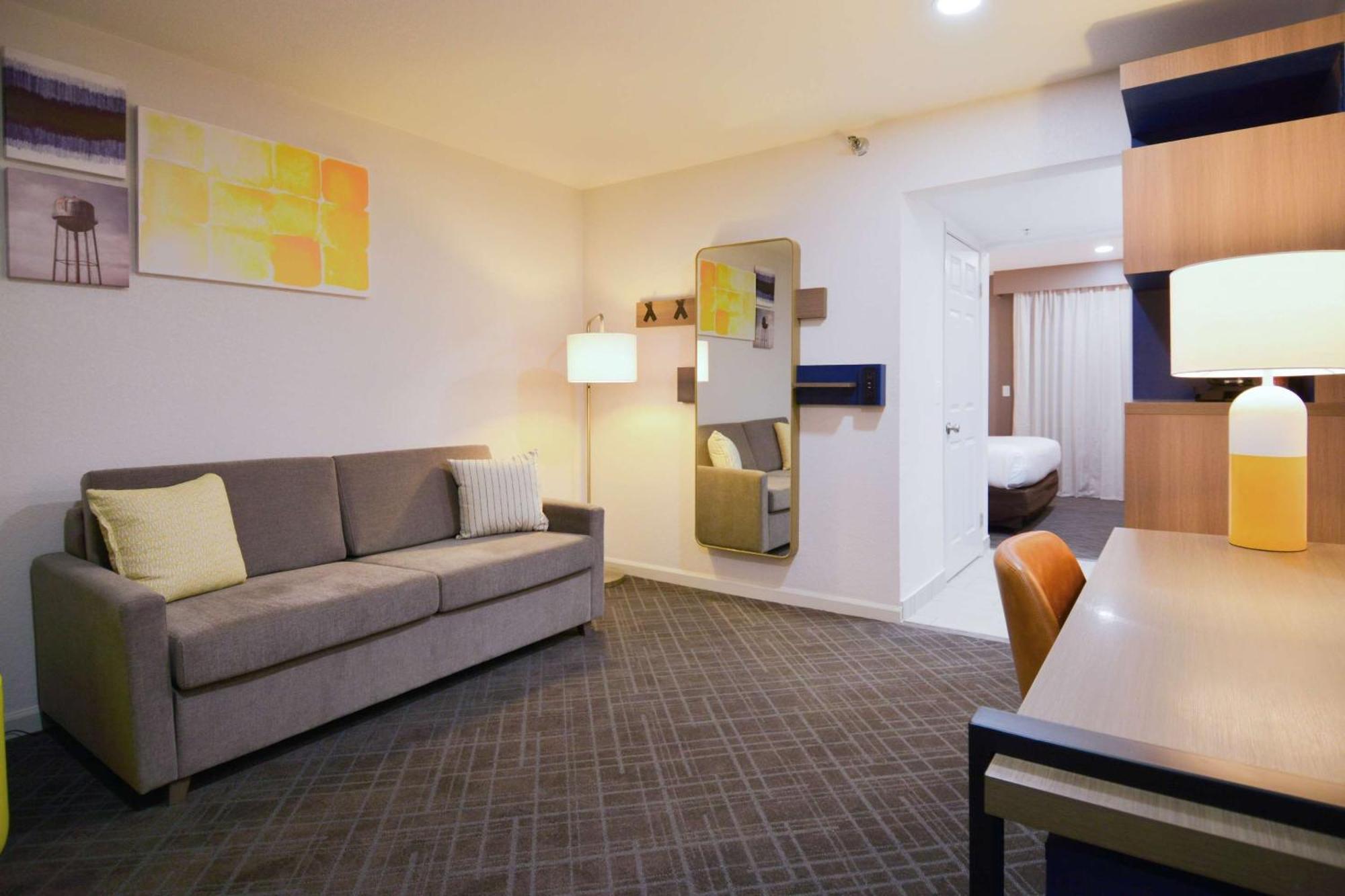 Comfort & Near March Air Reserve Base
