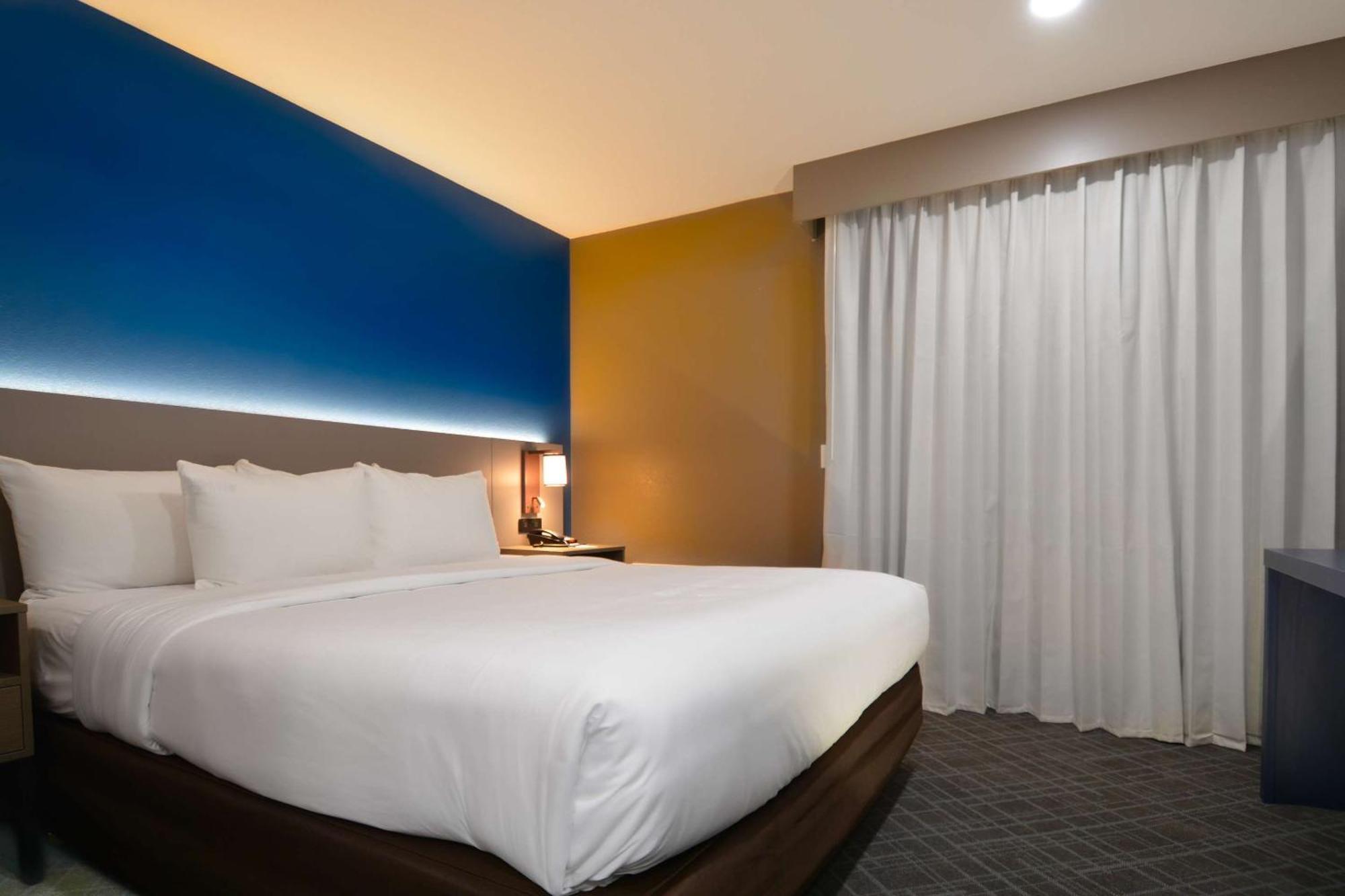 Comfort & Near March Air Reserve Base Hotel Moreno Valley
