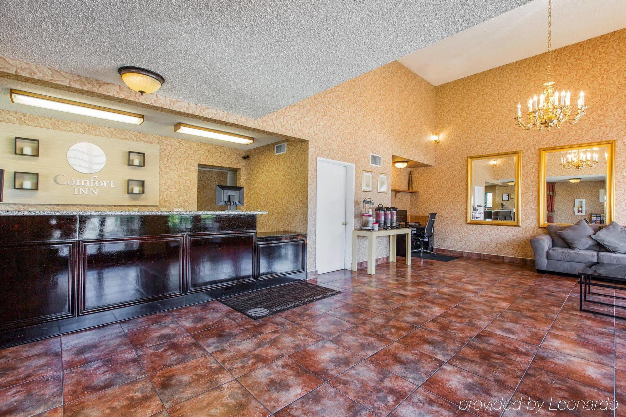 Hotel Comfort & Near March Air Reserve Base