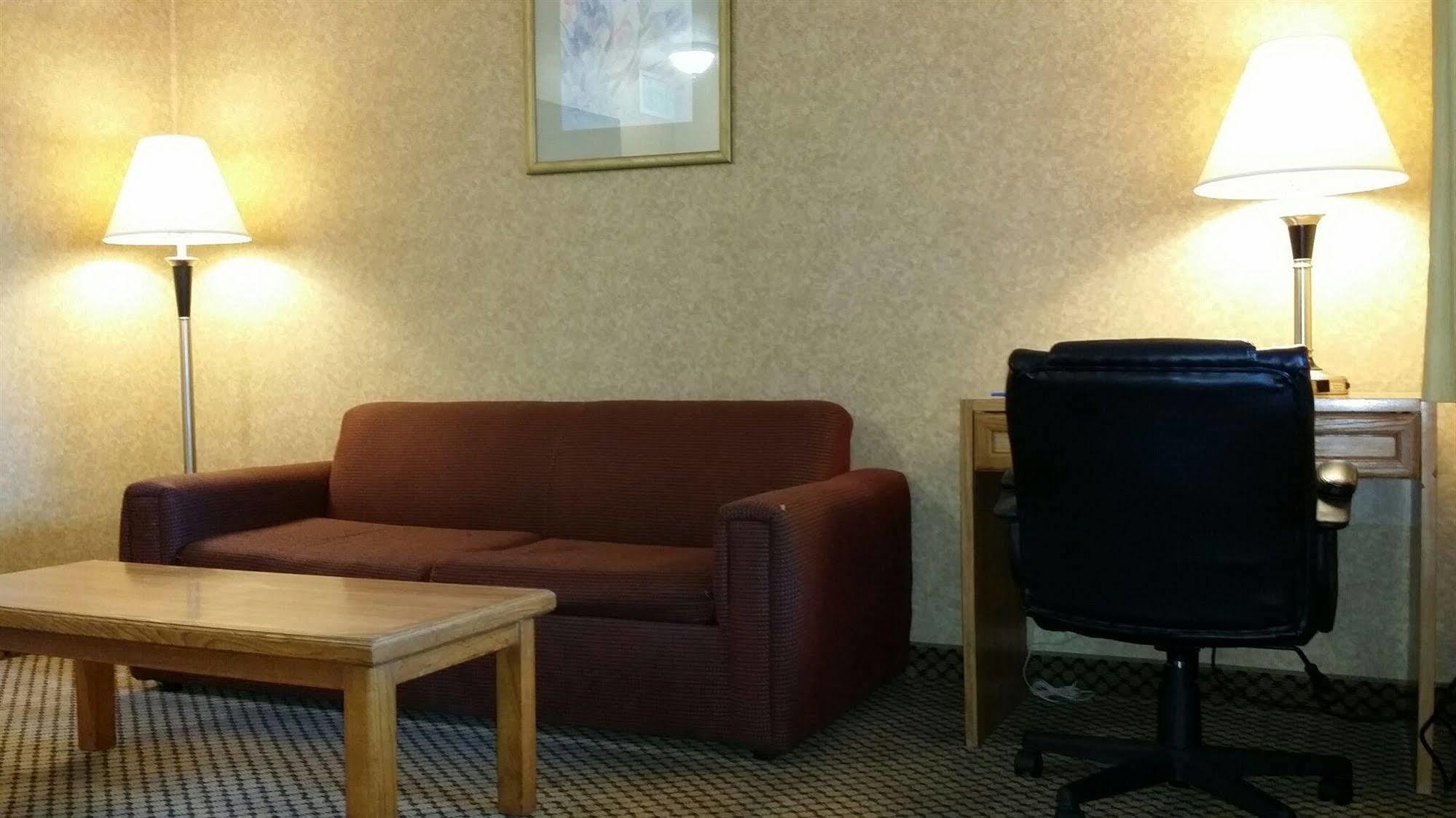 Hotel Comfort & Near March Air Reserve Base Moreno Valley