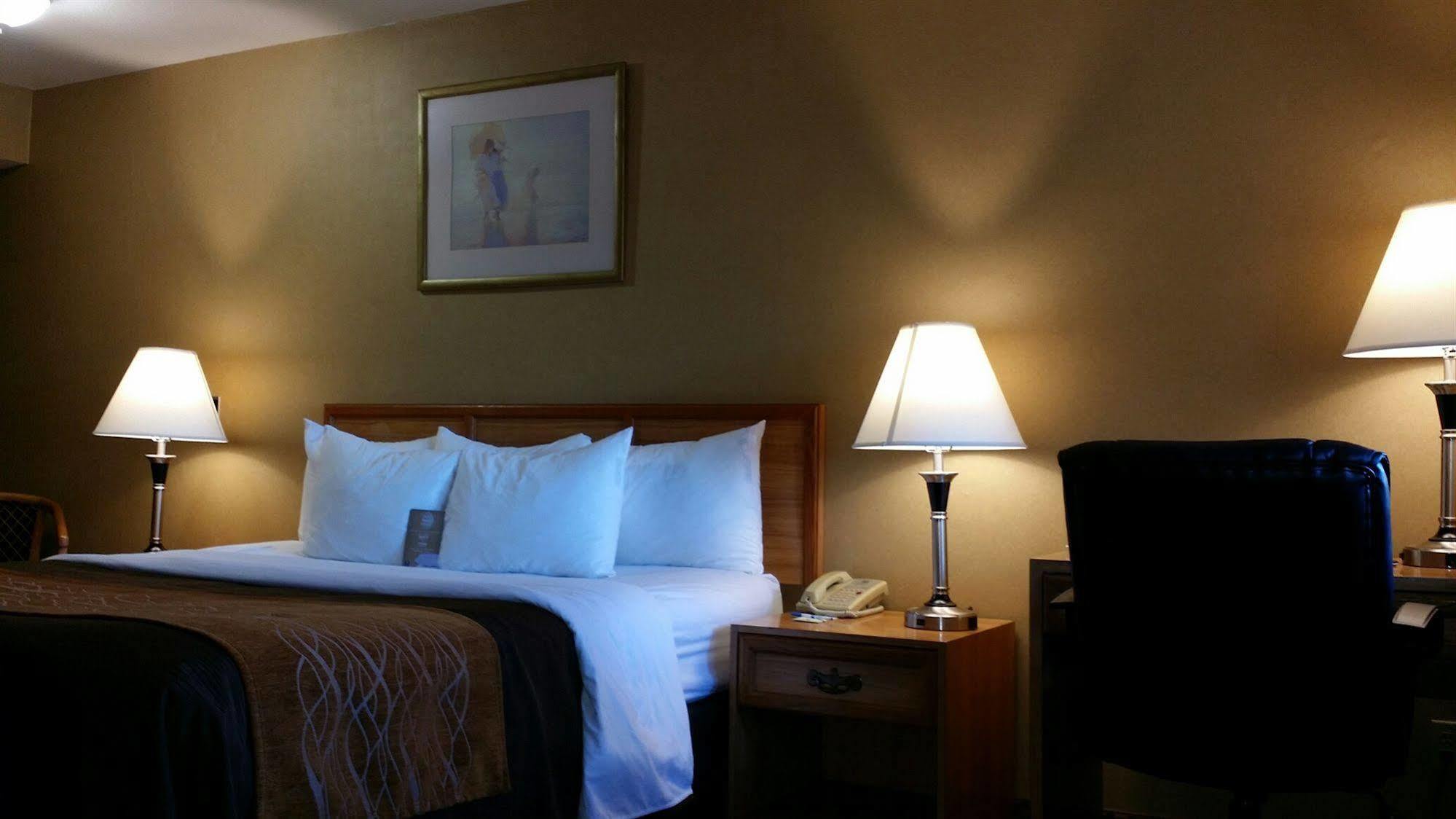 Comfort & Near March Air Reserve Base Hotel