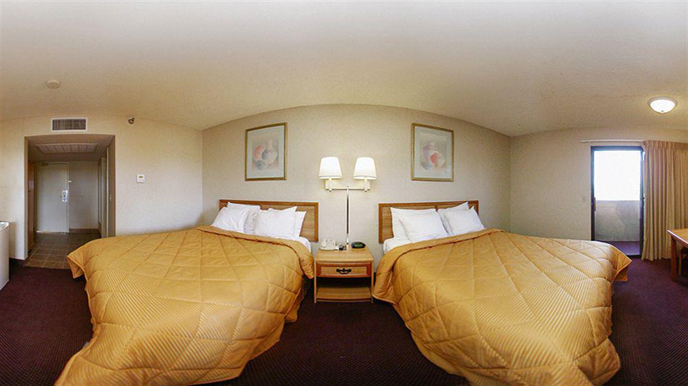 Comfort & Near March Air Reserve Base Hotel 3*